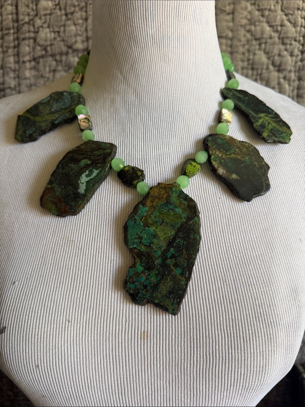 Unbranded Green Raw Jade & Mother of pearls Beads Statement Natural Necklace